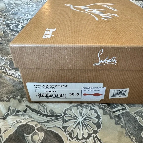 Christian Louboutin Nude Patent Leather Pumps Pigalle 85 - Picture 2 of 11